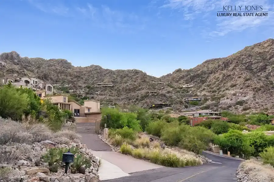 Sanctuary and Status: Why the Elite Choose Scottsdale, Paradise Valley, and Arcadia